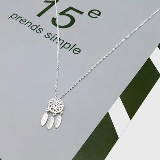 Dainty Dreamcatcher Necklace