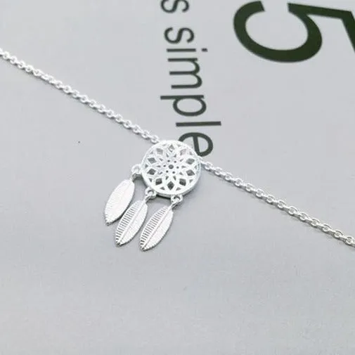 Dainty Dreamcatcher Necklace