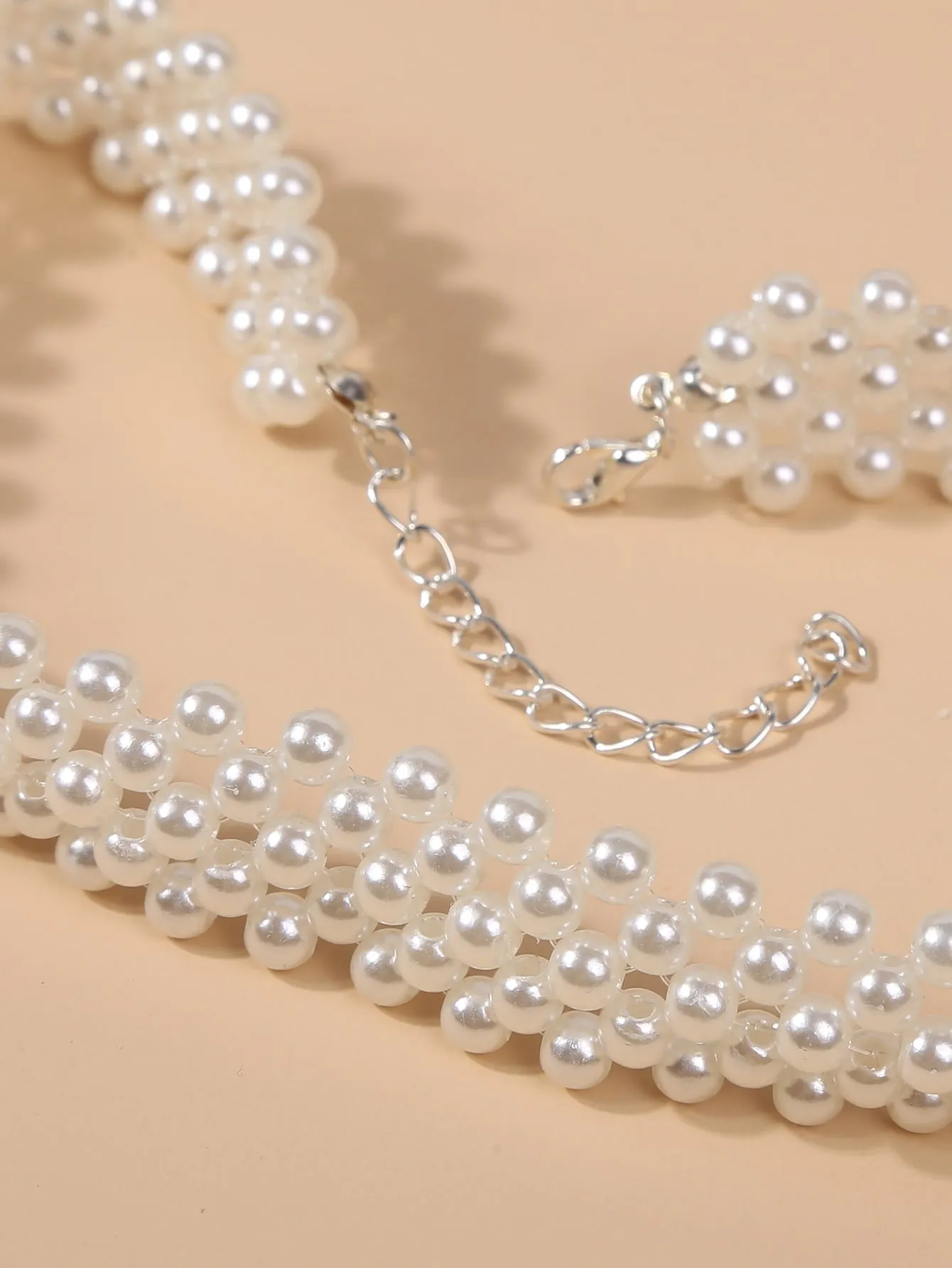 Elegant Faux Pearl Necklace Chocker for Women Novelty Necklace Creative Necklace