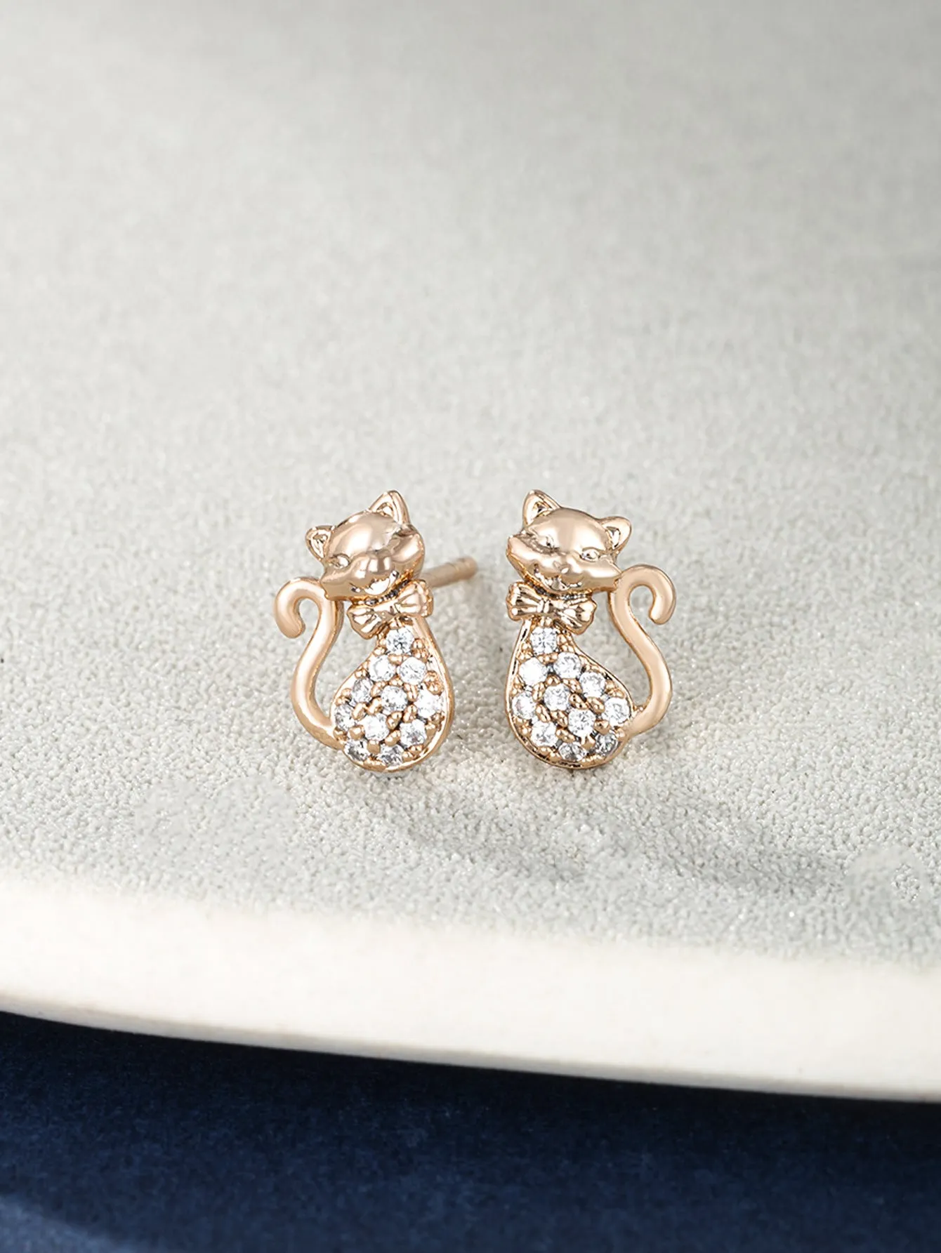 Jewelry Fashion New Cute Kitten Personality Women's Exquisite Cat Diamond Alloy Stud Earrings