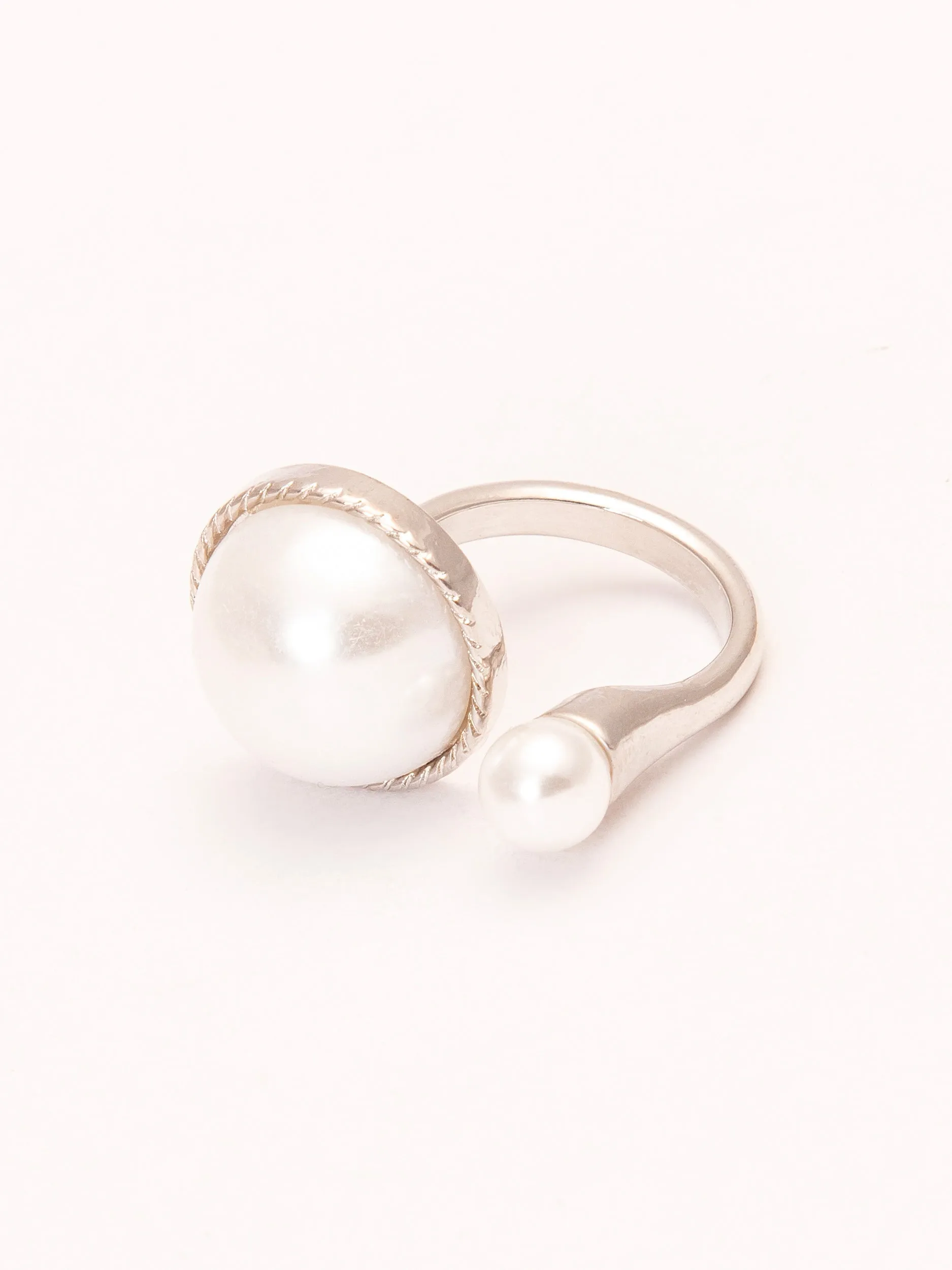 Pearl Contemporary Ring