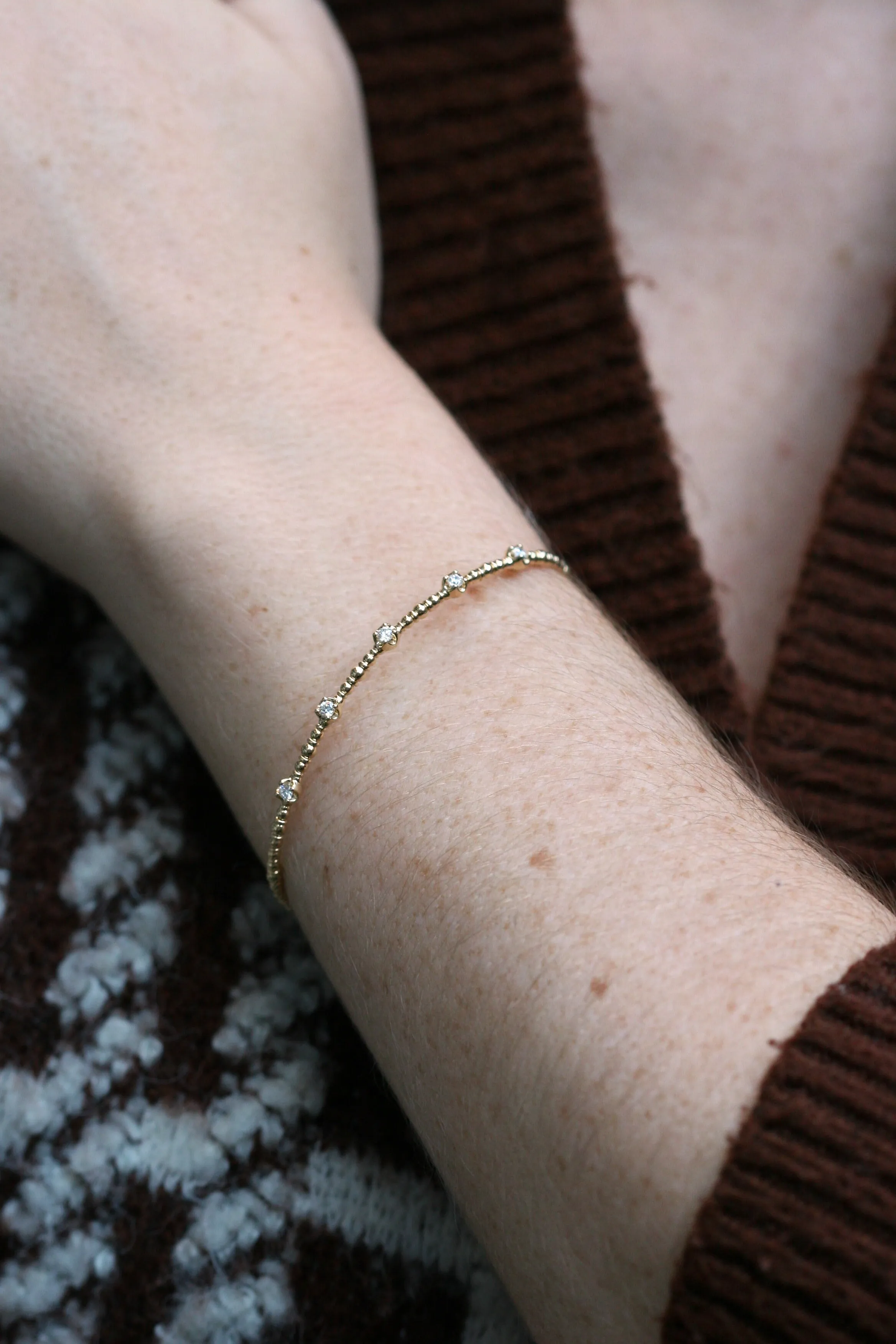 "Stelle" Yellow Gold Bangle