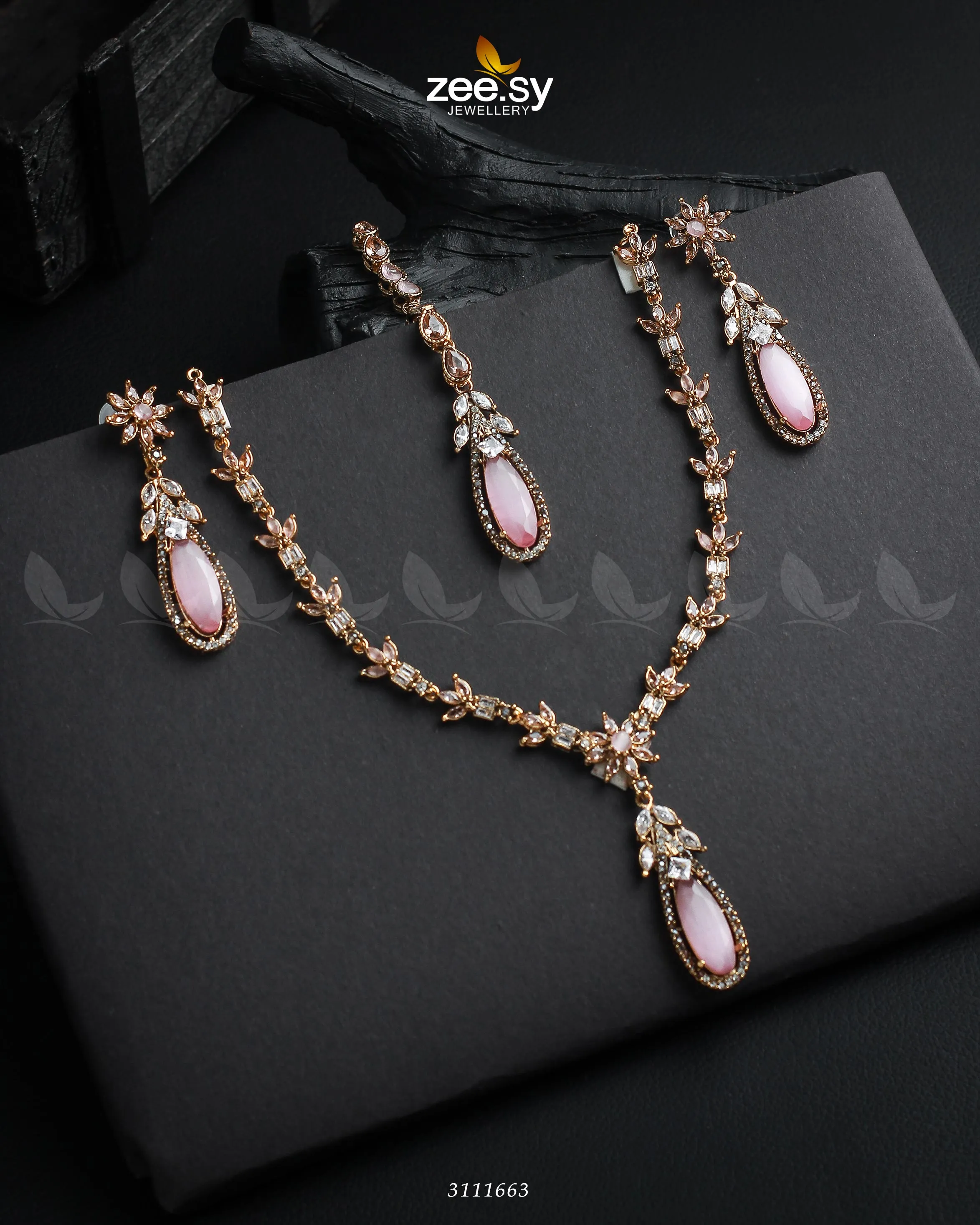 Saba Qamar Necklace Sets