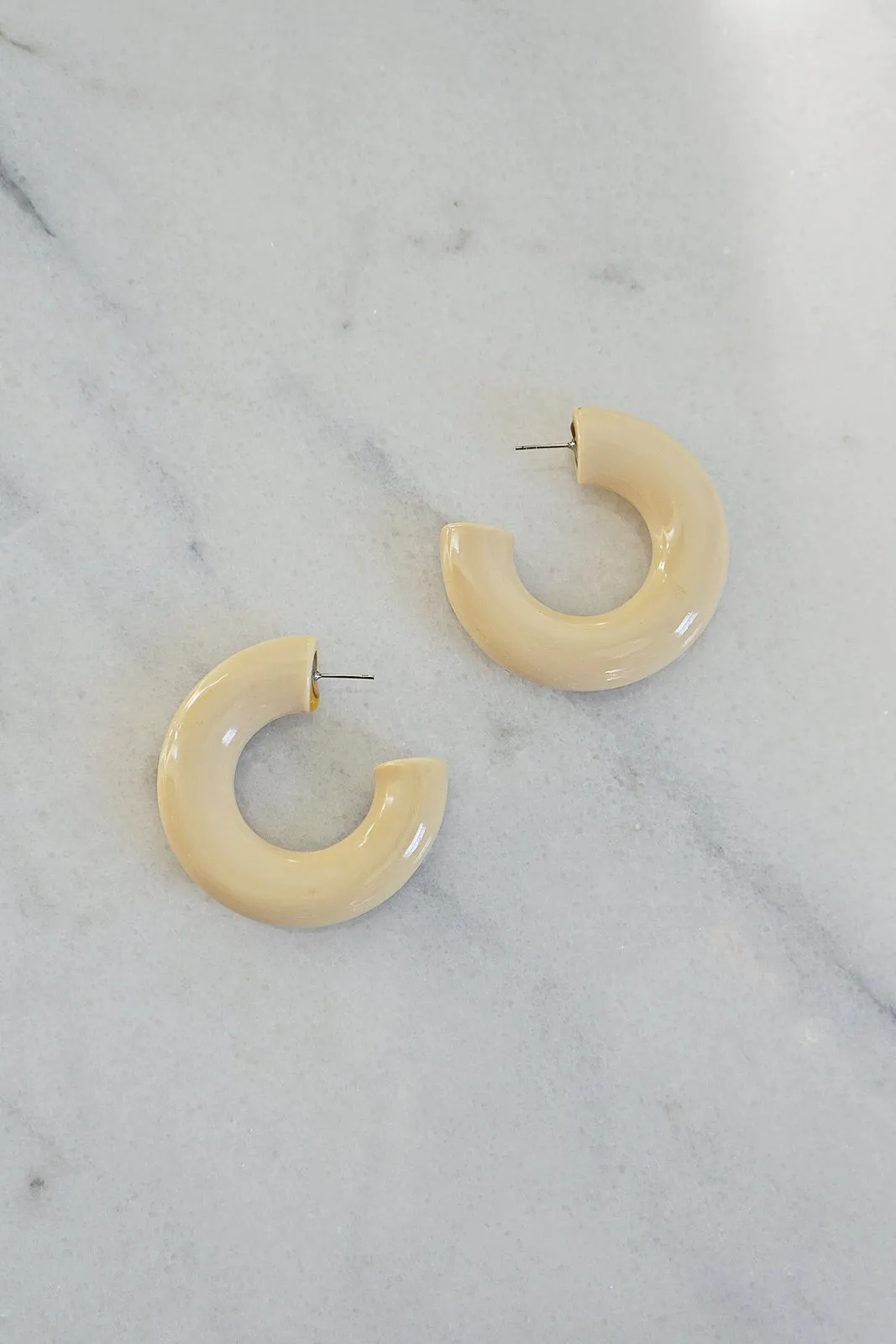 Vintage Eggshell Hoop  Bold Lucite Earrings